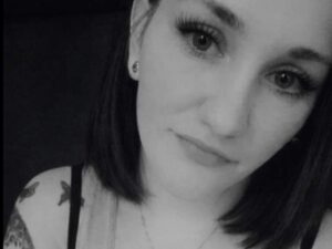 Porträt von Nadine aus Münster mit blond Haaren und blau Augen